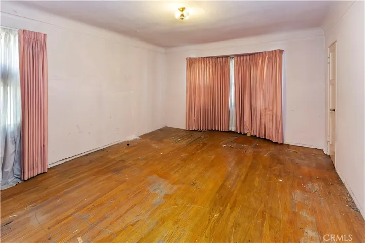 1411 W 87th Street, Los Angeles, California 90047