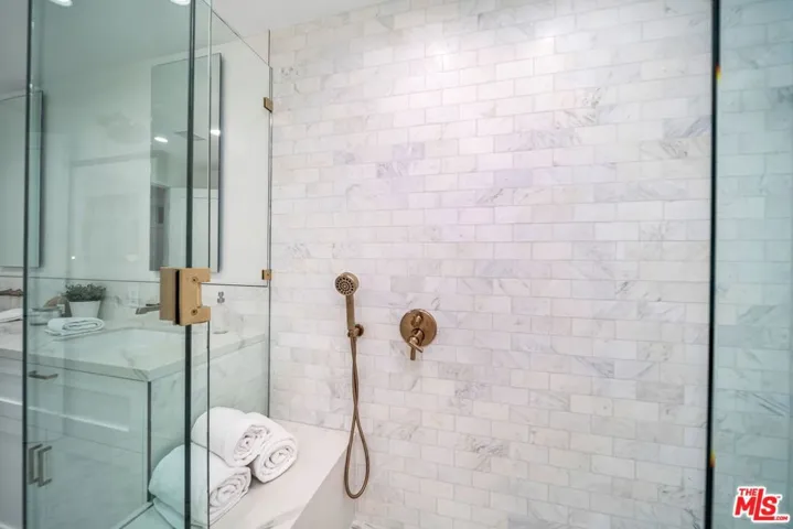 1333 S Beverly Glen Boulevard 305, Los Angeles, California 90024