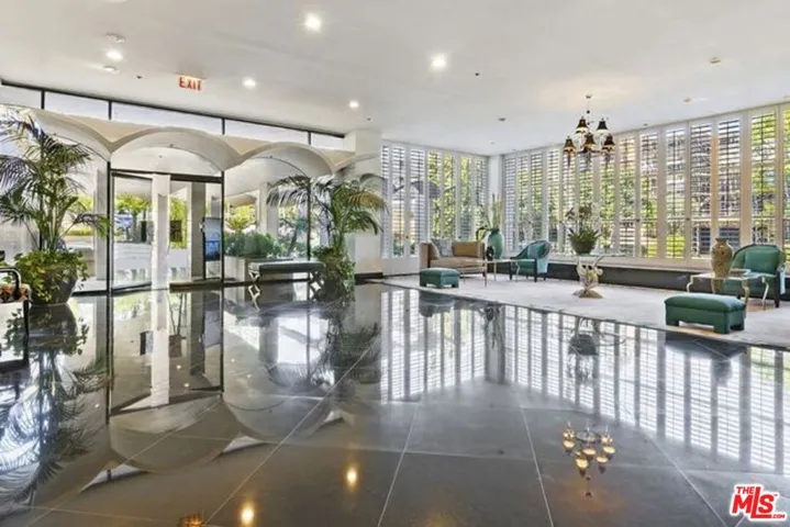 1333 S Beverly Glen Boulevard 305, Los Angeles, California 90024