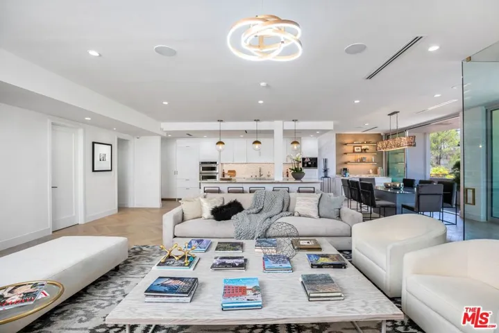 1333 S Beverly Glen Boulevard 305, Los Angeles, California 90024