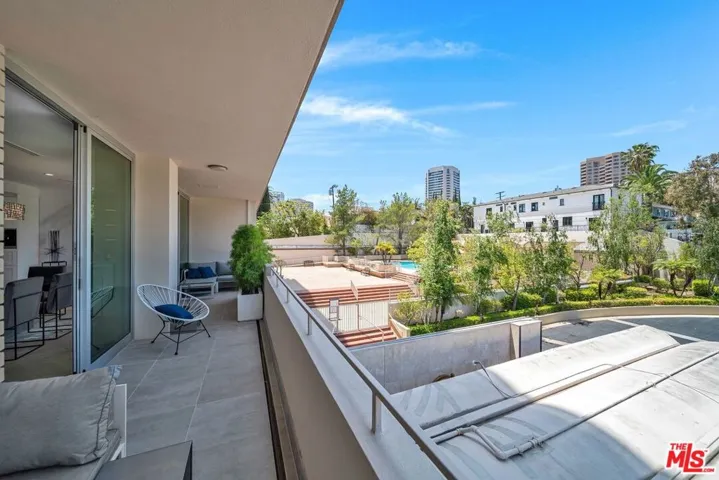 1333 S Beverly Glen Boulevard 305, Los Angeles, California 90024