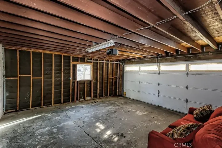 10721 Maple Avenue, Hesperia, California 92345