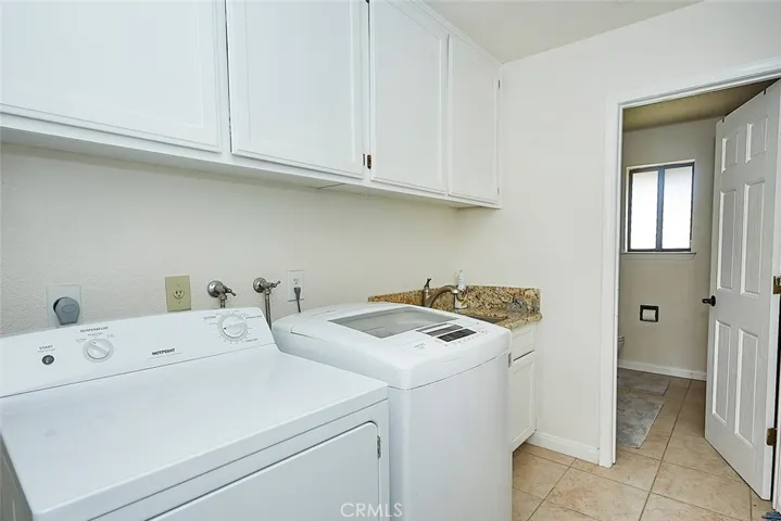 10375 Deep Creek Road, Apple Valley, California 92308