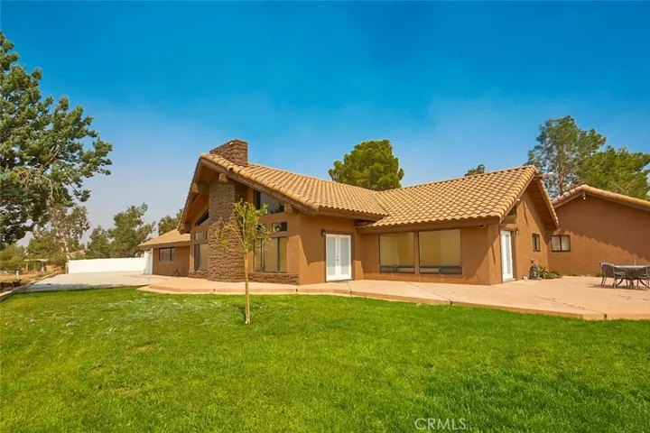 10375 Deep Creek Road, Apple Valley, California 92308