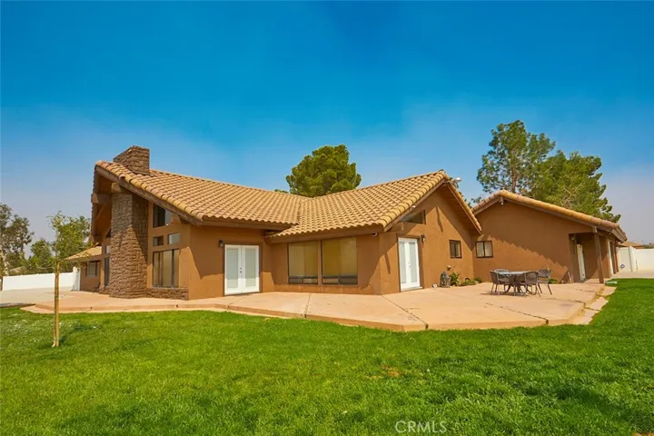 10375 Deep Creek Road, Apple Valley, California 92308