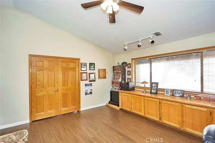 10375 Deep Creek Road, Apple Valley, California 92308