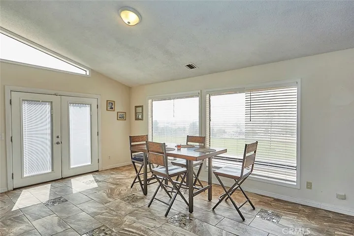 10375 Deep Creek Road, Apple Valley, California 92308