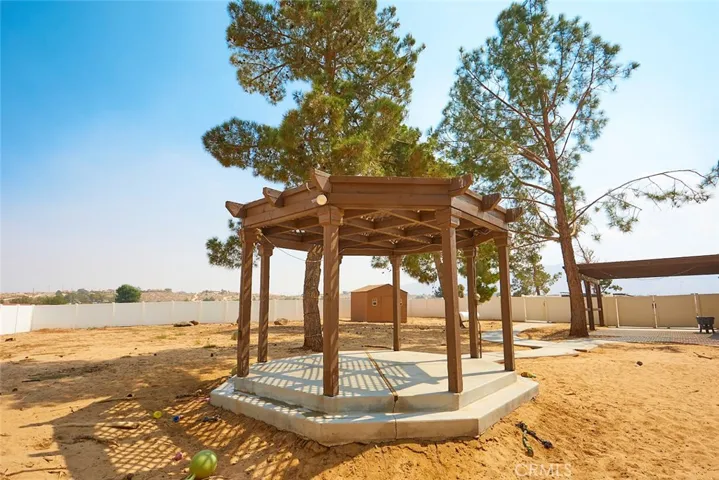 10375 Deep Creek Road, Apple Valley, California 92308