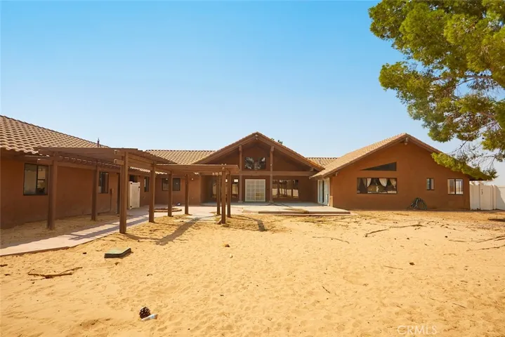 10375 Deep Creek Road, Apple Valley, California 92308