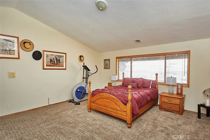 10375 Deep Creek Road, Apple Valley, California 92308