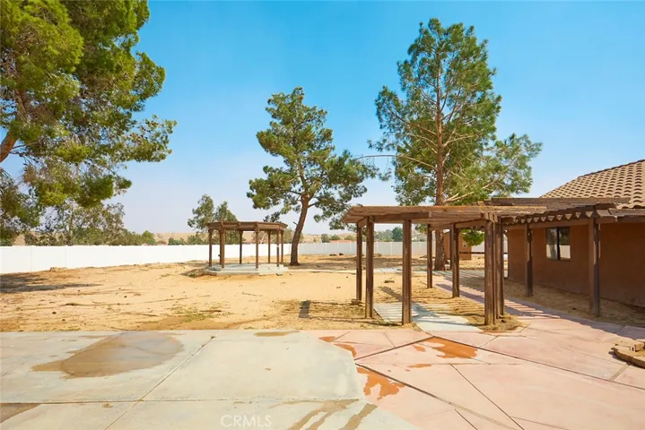10375 Deep Creek Road, Apple Valley, California 92308