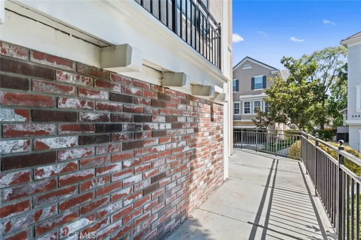 23420 Waterway Lane 11, Valencia, California 91355