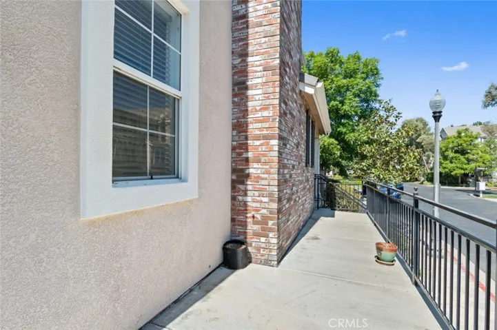 23420 Waterway Lane 11, Valencia, California 91355