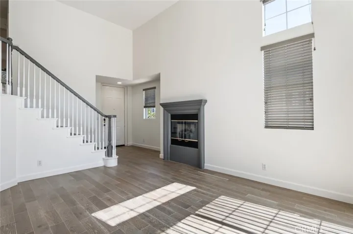 23420 Waterway Lane 11, Valencia, California 91355