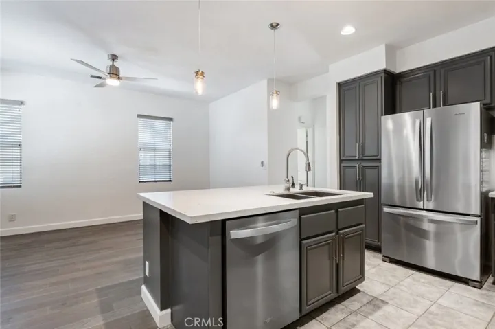 23420 Waterway Lane 11, Valencia, California 91355