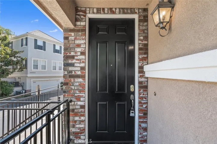 23420 Waterway Lane 11, Valencia, California 91355