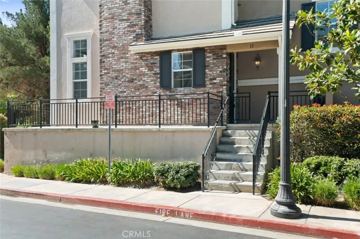 23420 Waterway Lane 11, Valencia, California 91355