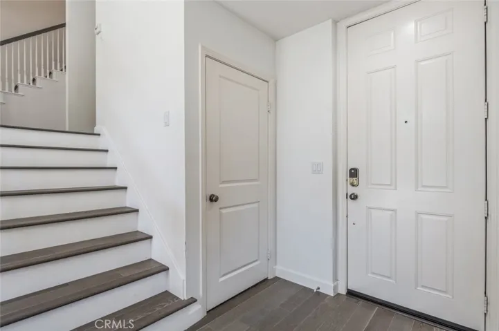 23420 Waterway Lane 11, Valencia, California 91355