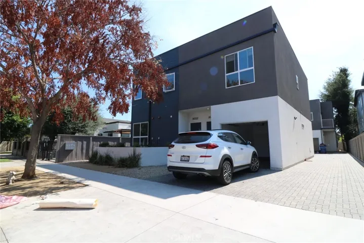 14254 Erwin 1/2, Van Nuys, California 91401