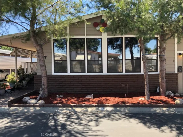 1300 W Menlo Avenue 87, Hemet, California 92543