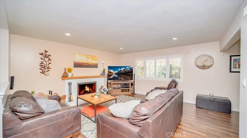 352 Savannah Court, Upland, California 91784