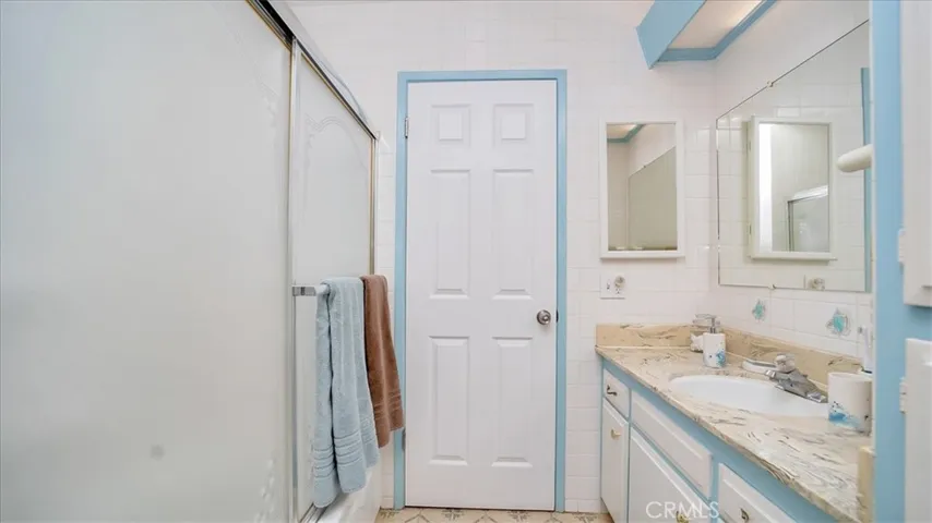 352 Savannah Court, Upland, California 91784