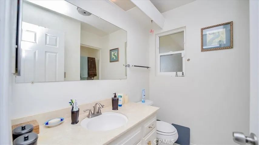 352 Savannah Court, Upland, California 91784