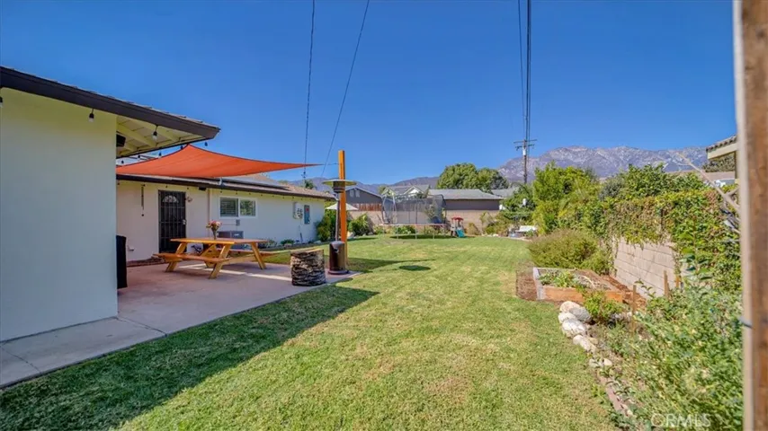 352 Savannah Court, Upland, California 91784