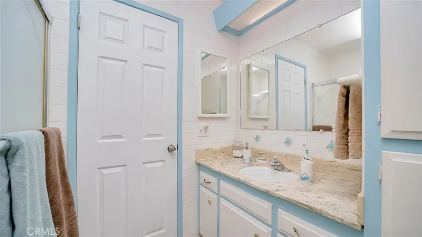 352 Savannah Court, Upland, California 91784