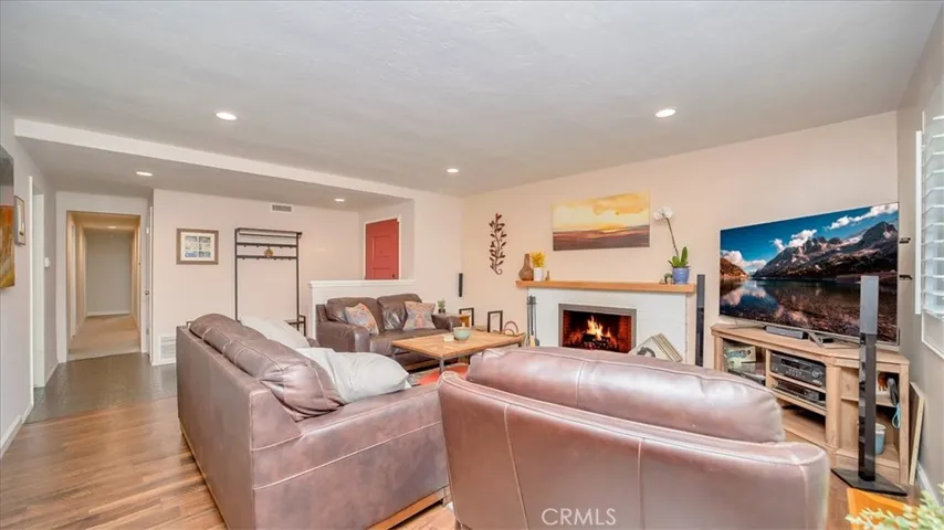 352 Savannah Court, Upland, California 91784