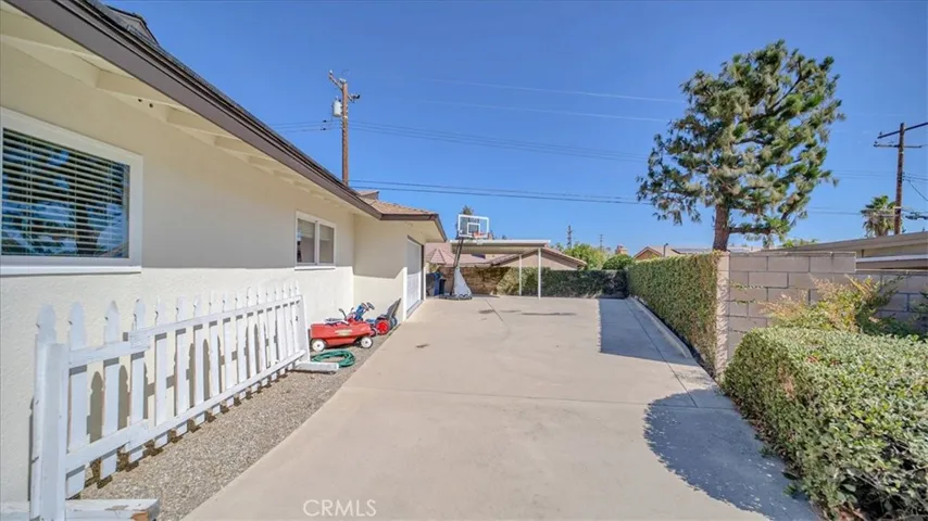 352 Savannah Court, Upland, California 91784