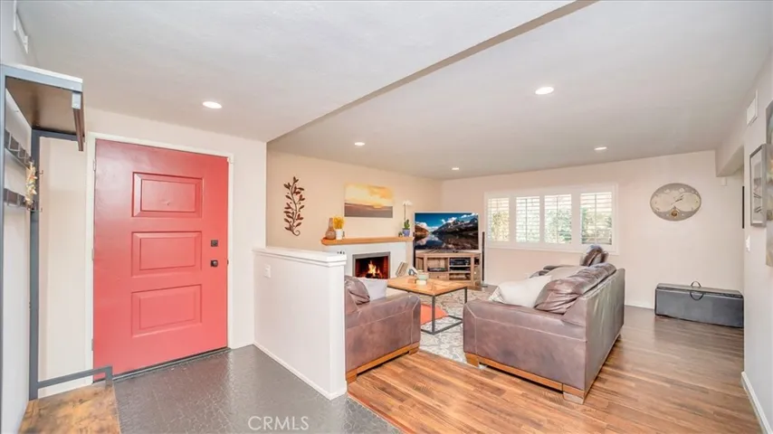 352 Savannah Court, Upland, California 91784
