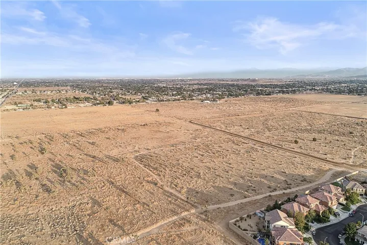5755 Spice Street, Lancaster, California 93536