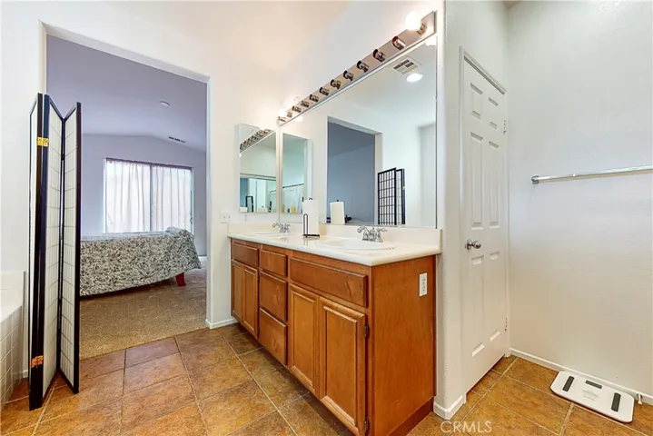 5755 Spice Street, Lancaster, California 93536