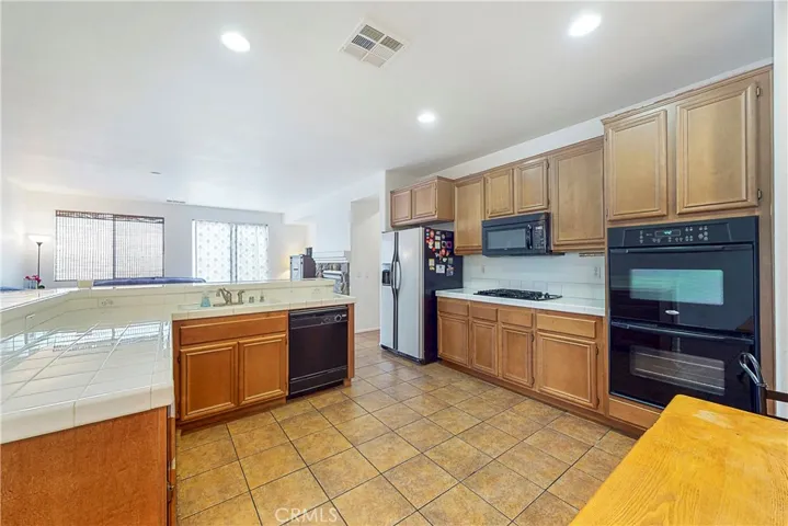 5755 Spice Street, Lancaster, California 93536