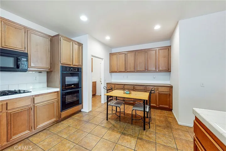 5755 Spice Street, Lancaster, California 93536