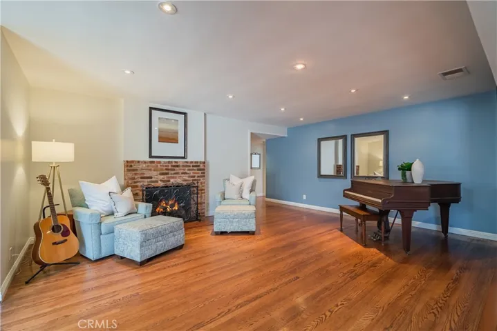 8225 Ocean View Avenue, Whittier, California 90602