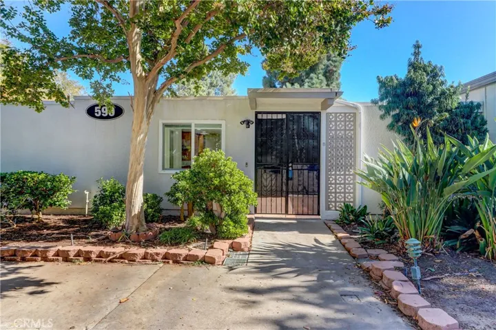 590 Ave Majorca B, Laguna Woods, California 92637