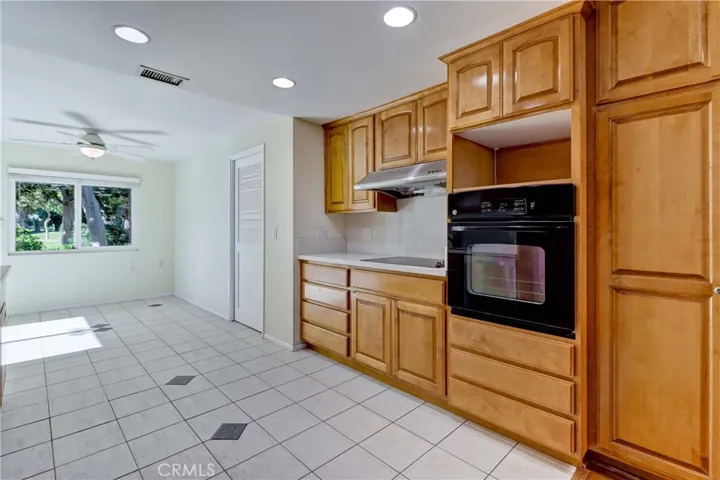 590 Ave Majorca B, Laguna Woods, California 92637