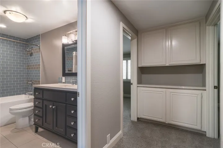upstairs guest bath