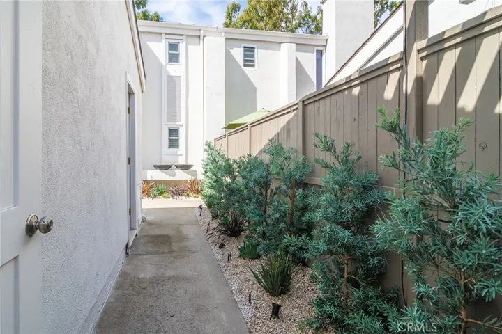 7086 Little Harbor Drive, Huntington Beach, California 92648