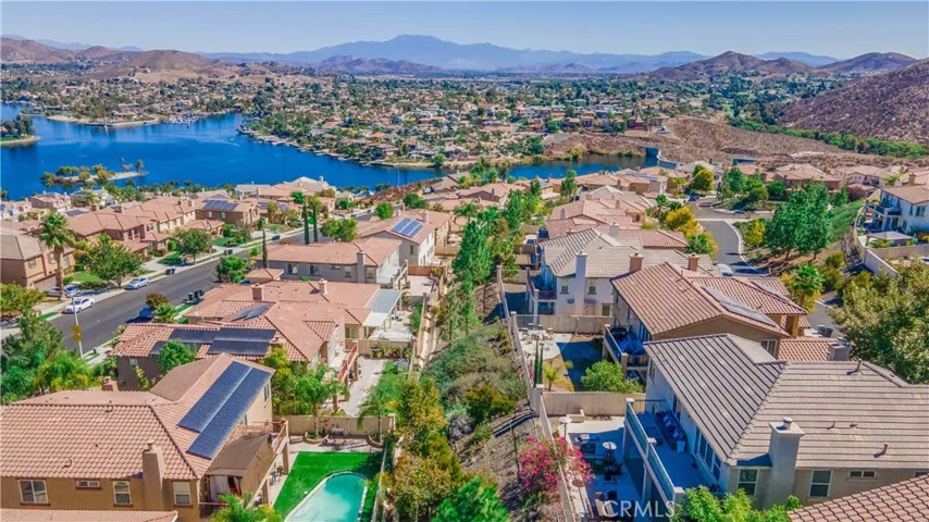 43 Plaza Avila, Lake Elsinore, California 92532