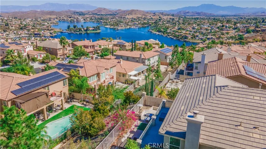 43 Plaza Avila, Lake Elsinore, California 92532