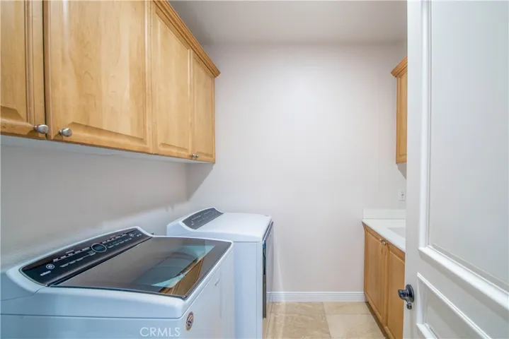 43 Plaza Avila, Lake Elsinore, California 92532