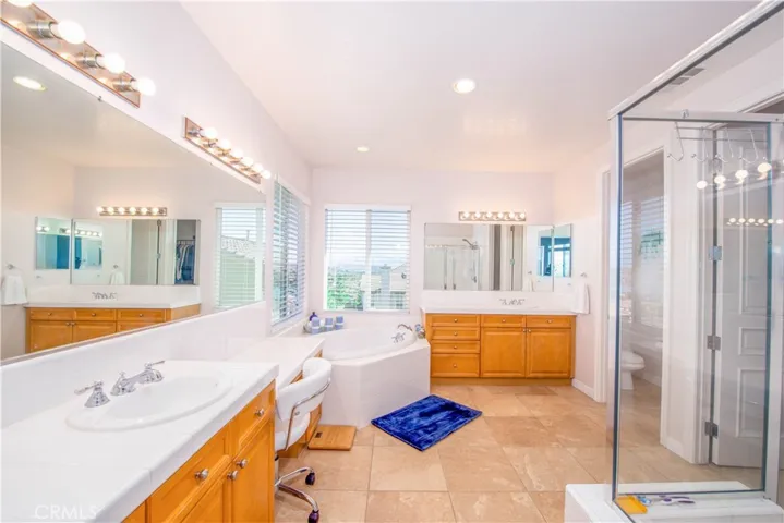43 Plaza Avila, Lake Elsinore, California 92532