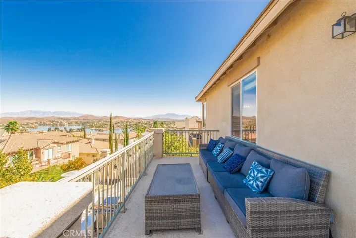43 Plaza Avila, Lake Elsinore, California 92532