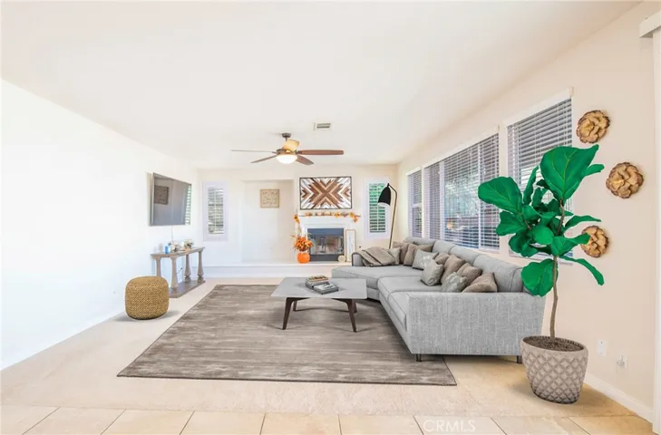 43 Plaza Avila, Lake Elsinore, California 92532
