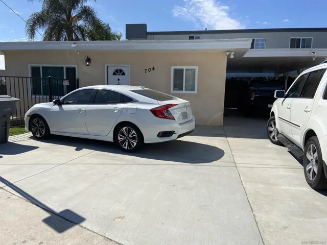 704 N Citrus Ave, Vista, California 92084