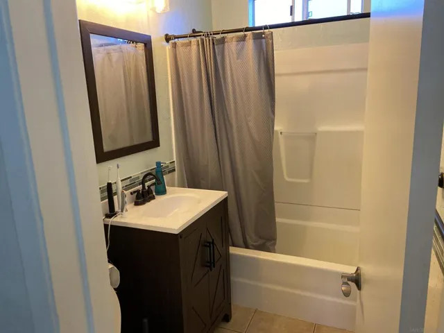 704 N Citrus Ave, Vista, California 92084