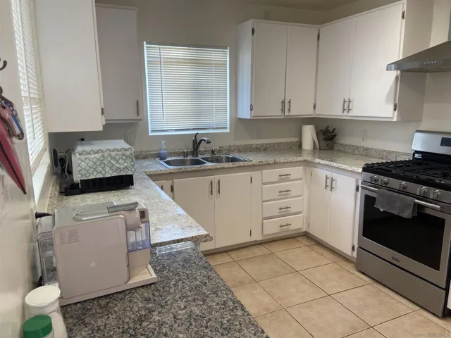 704 N Citrus Ave, Vista, California 92084